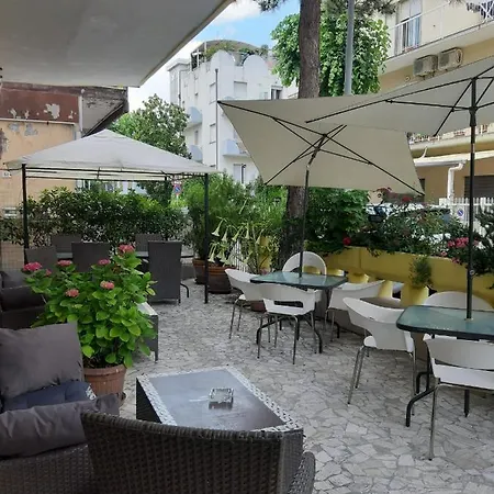 Guest house In Guest - New Cirene Triple Comfort Rimini