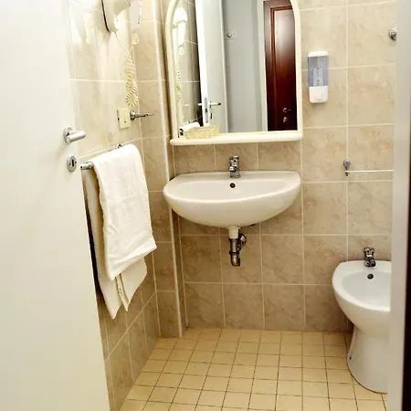 Pensionat In Guest - New Cirene Triple Comfort *