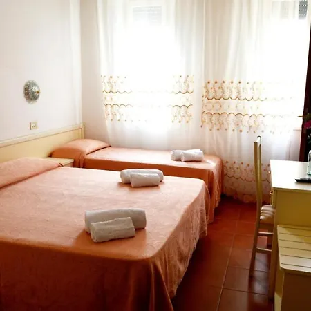 Pensión In Guest - New Cirene Triple Comfort